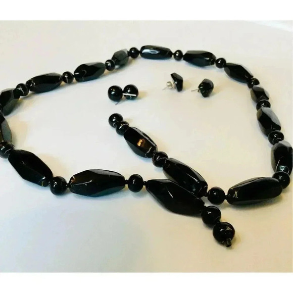 Vintage Black Onyx Beaded Necklace with Earrings Set 3 Piece Fashion Jewelry - Picture 5 of 9